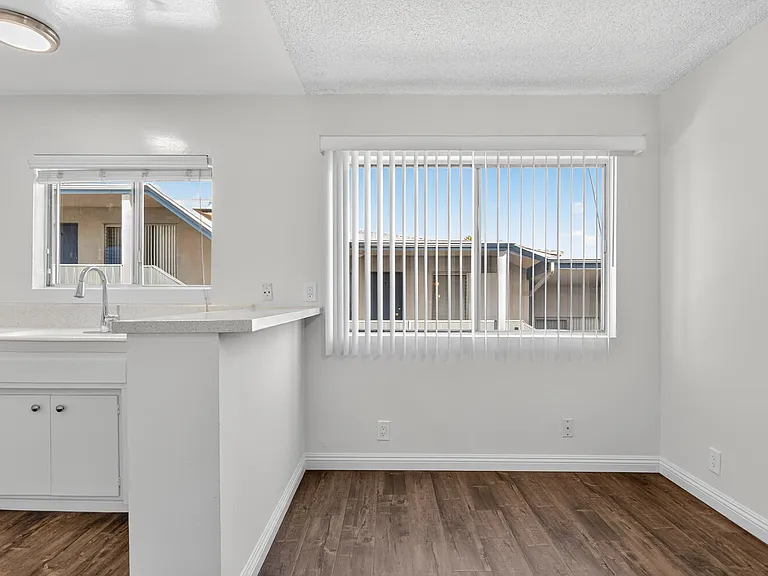Rose Terrace Apartment Homes — Photo 11