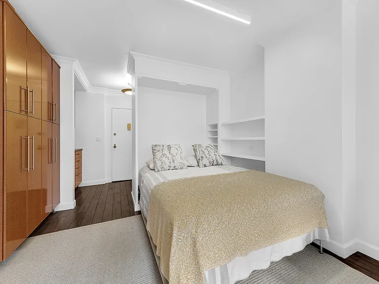 69 5th Ave #3-B — Photo 3