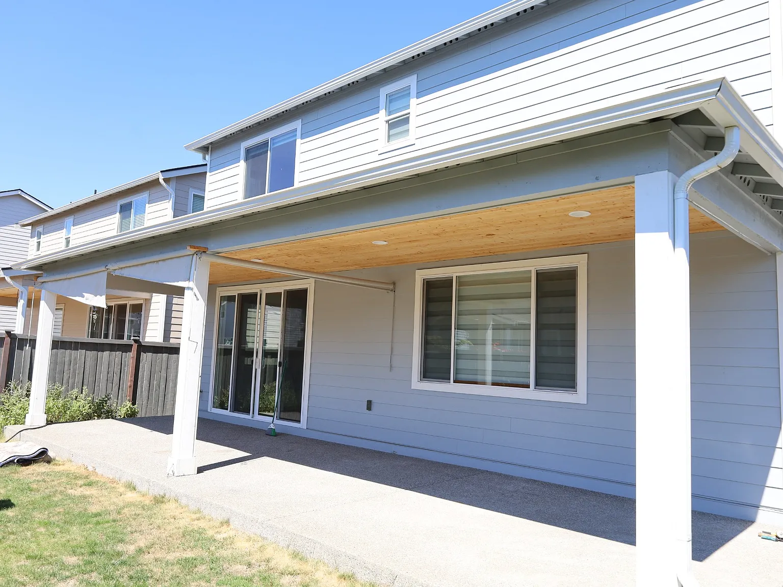 5 bed, 2.5 bath, 2660 sqft, $3,800 — Photo 3