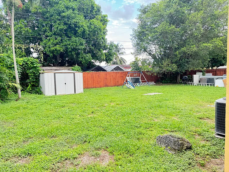 620 NW 186th St — Photo 5