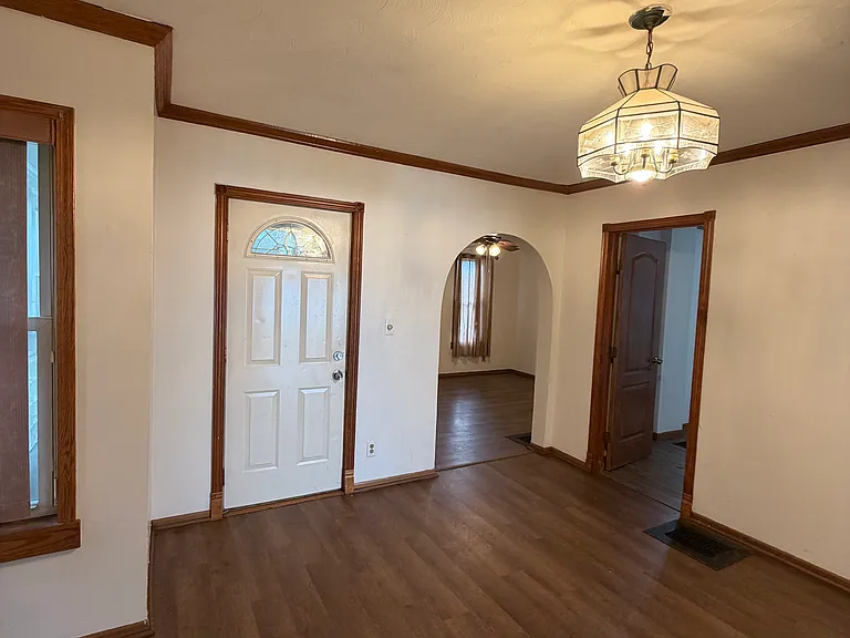 65 Tompkins St — Photo 3