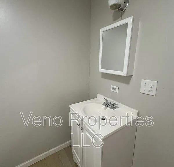 129 N 3rd Ave #2 — Photo 15