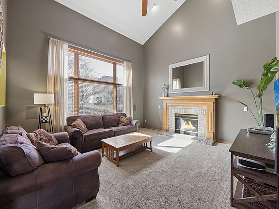4th image of 16650 Hearthside Ct