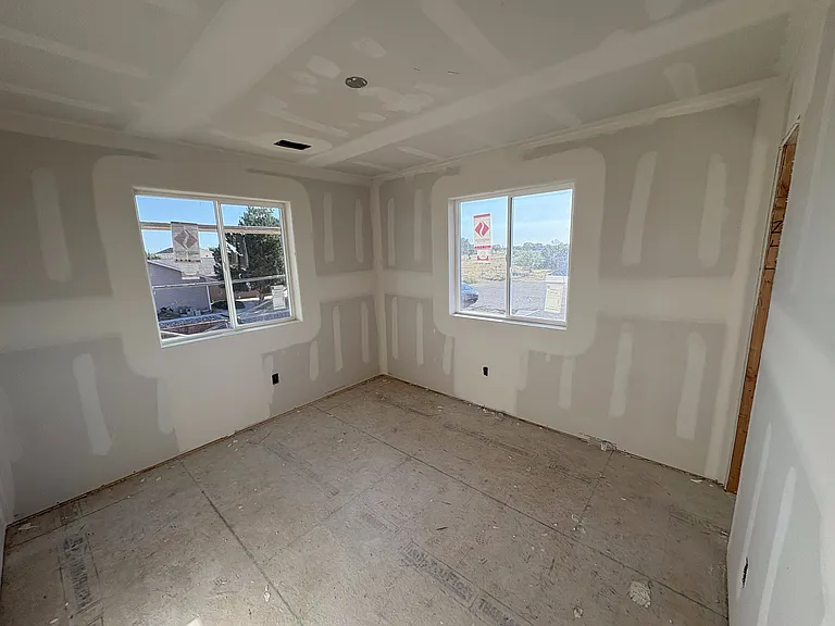 943 S Sweetwater Dr — Photo 11