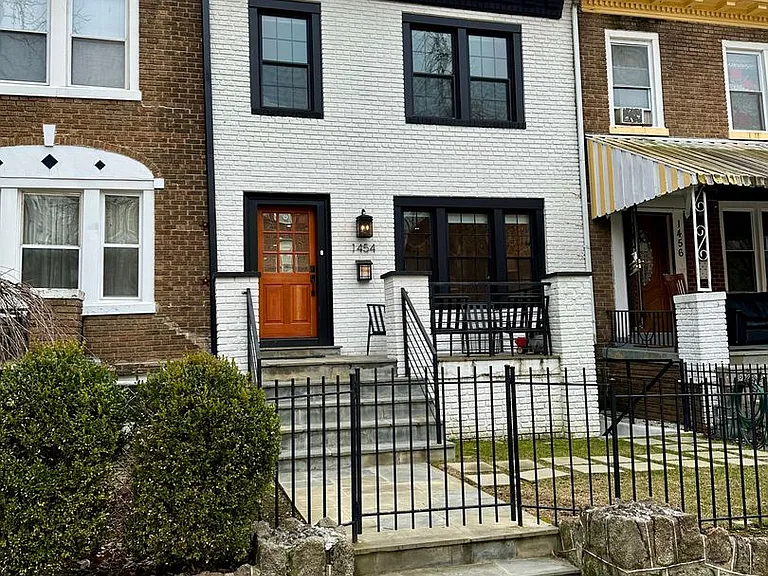 1454 Spring Rd NW — Photo 1