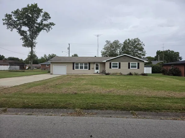 628 Sara Dr, Centralia, IL 62801