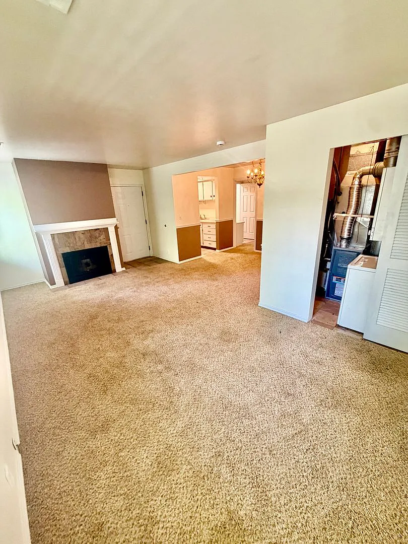 Cozy South Salt Lake 2 Bedroom 1 Bath — Photo 4