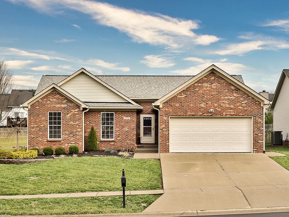 1st image of 226 Woodfield Cir