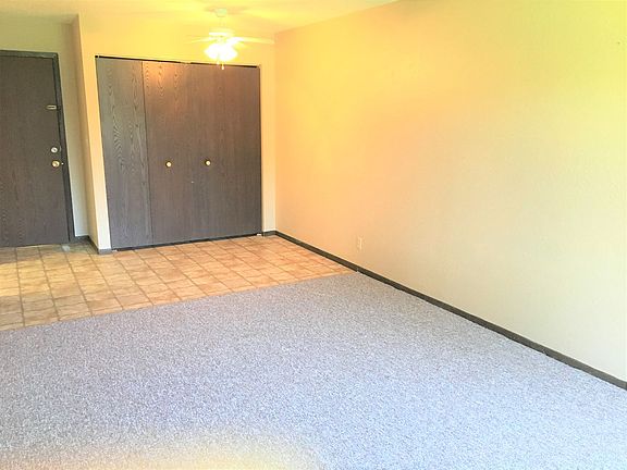 5th image of 1025 7th Ave NE #6