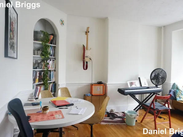 5 Walnut Ter #1, Newtonville, MA 02460