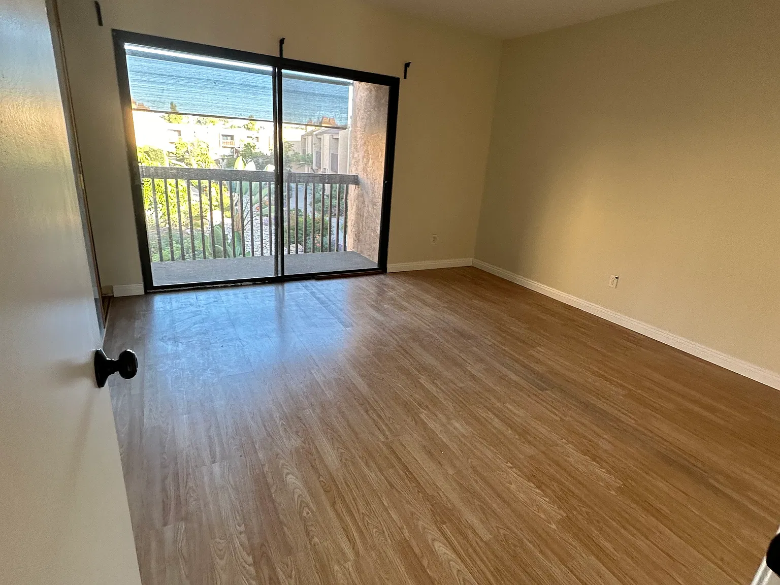 2 bed, 1.5 bath, 1104 sqft, $3,000 — Photo 3