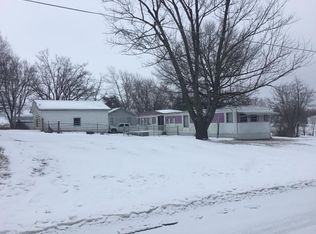302 SE 12th St, Leon, IA 50144