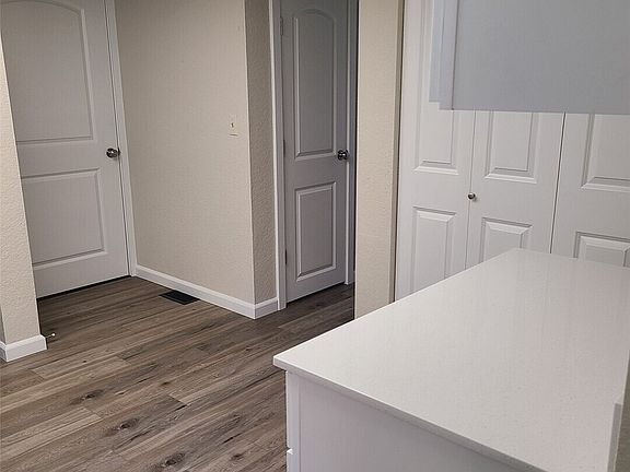 3rd image of 118 17th Avenue SE