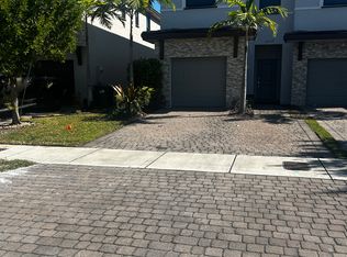 25137 SW 108th Ave, Homestead, FL 33032