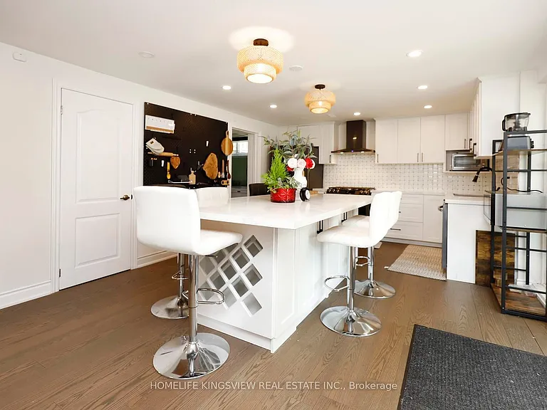 110 Longfield Rd — Photo 18