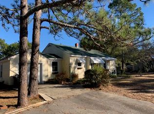 1435 Central Dr, Carthage, NC 28387