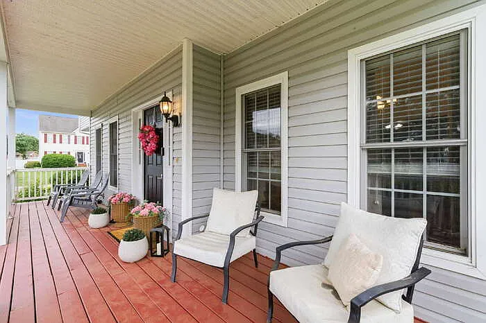 607 Green Garden Cir — Photo 6
