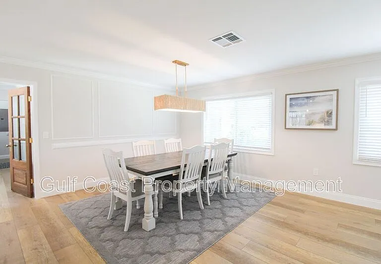691 Russell St — Photo 30