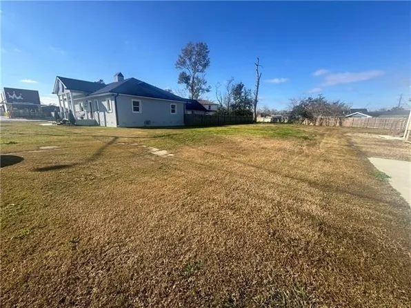 8572 Jefferson Hwy, Harahan, LA 70123
