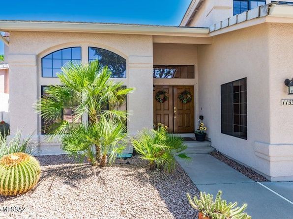 1133 W Masters Cir