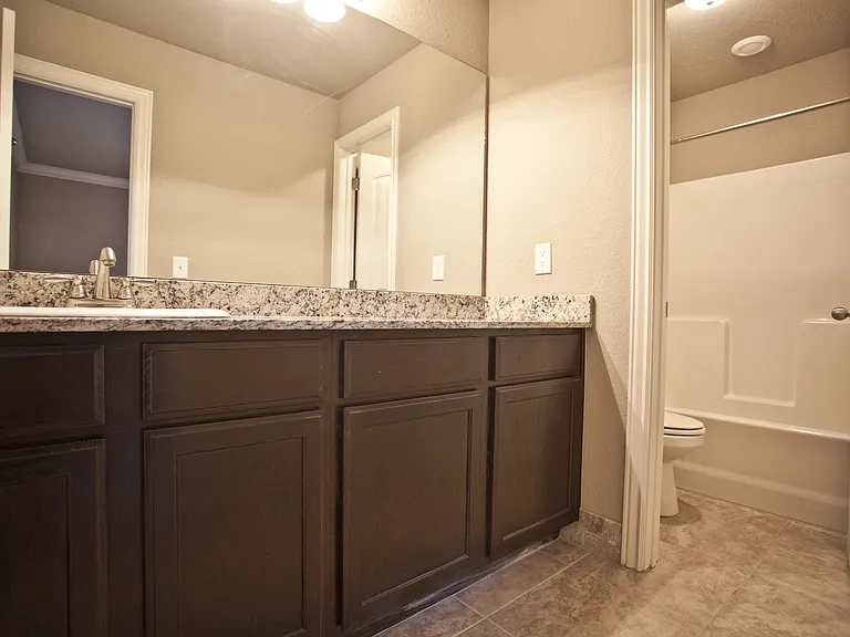 902 SW Crownview St — Photo 21