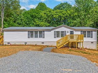 1100 Sandy Ln, Sandy Ridge, NC 27046