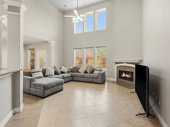 4th image of 2904 Grand Shore Ct