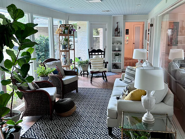 1203 Easton Dr — Photo 25