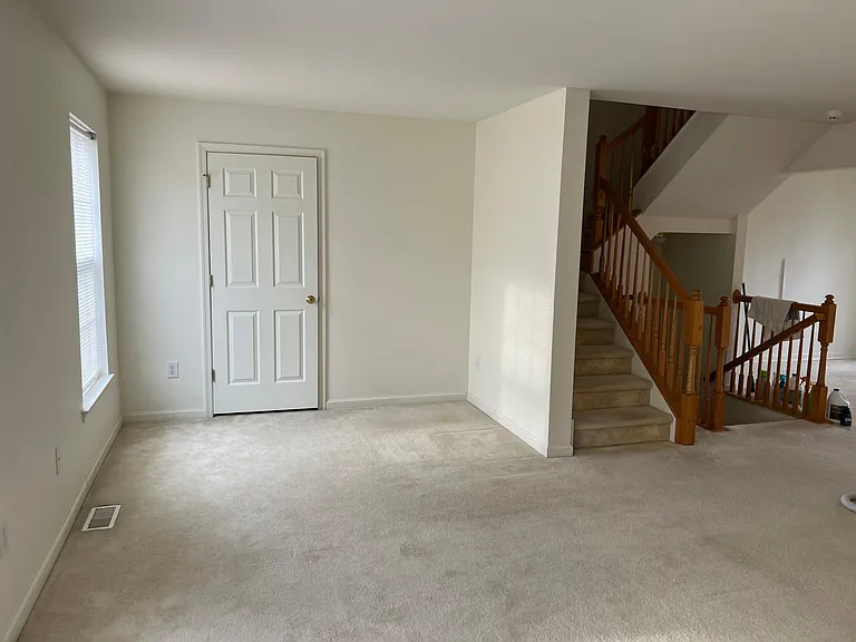 1001 Carlisle Rd — Photo 2
