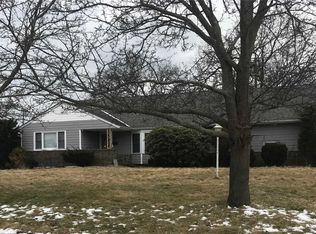 120 Wampum Ln, West Islip, NY 11795