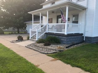 1 Stow St, Earlville, IA 52041