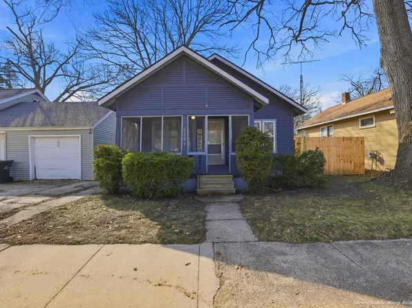 1721 Jarman St, Muskegon, MI 49442