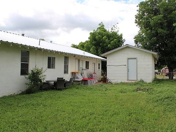 4th image of 1006 N College St