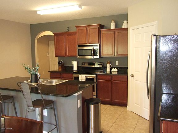 4th image of 2082 Elkins Point Dr