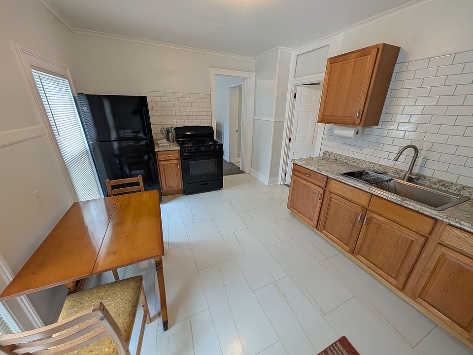 1st image of 2 Jay St #2R