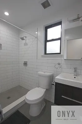 Rented by Onyx | media 10