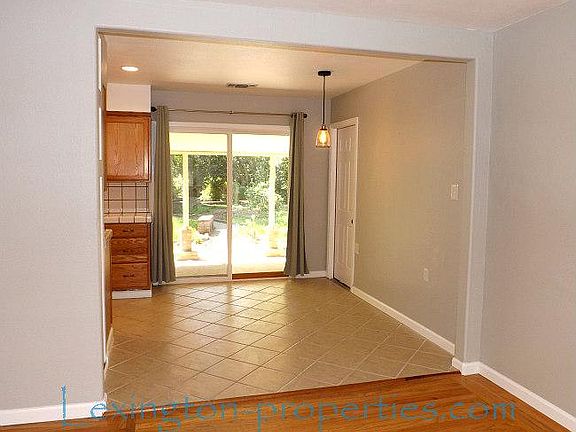 3rd image of 4129 Hollister Ave
