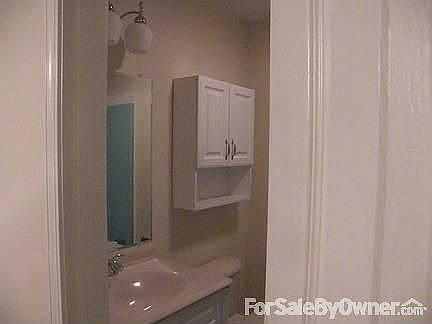 5th image of 127 Swenson St