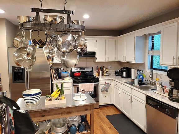 2nd image of 10635 Colony Glen Dr