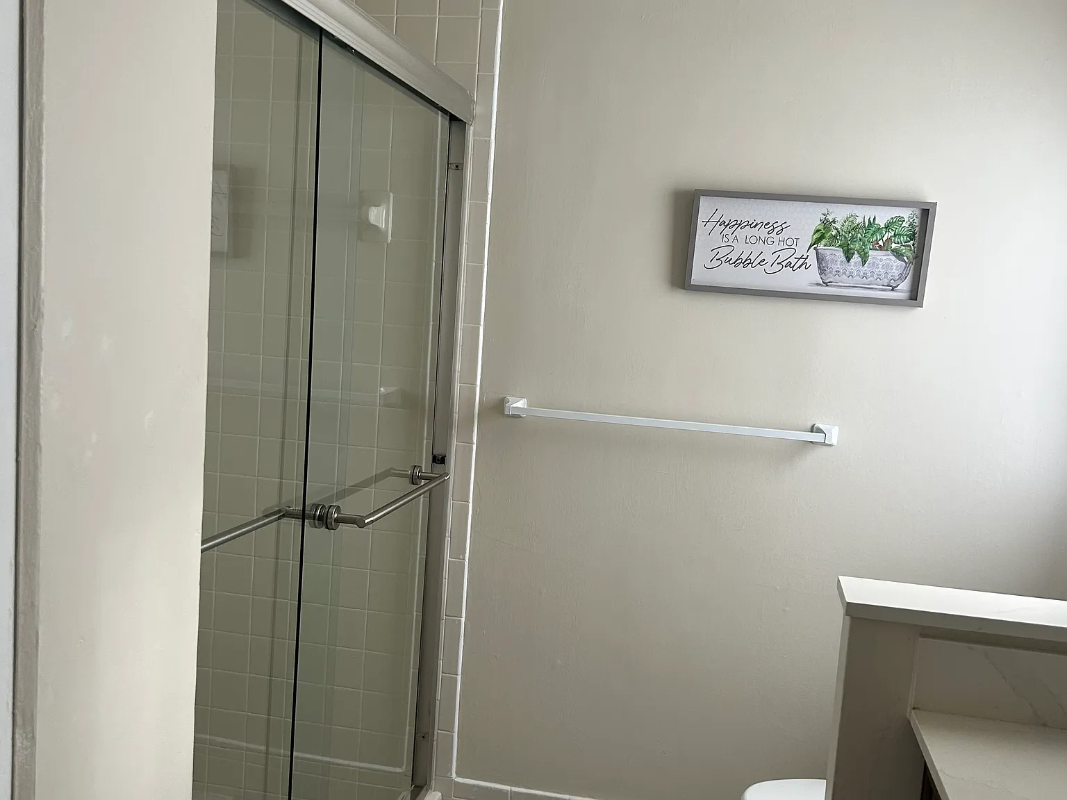 4 bed, 2100 sqft, $1,300 — Photo 4