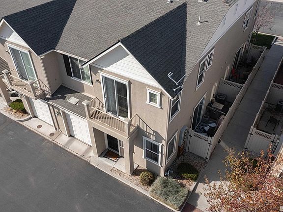 2nd image of 1242 Toscana Way