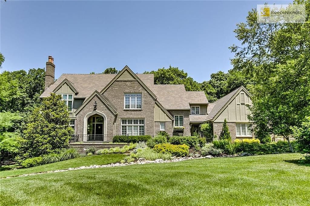 11408 Canterbury Cir, Leawood, KS 66211 | Zillow