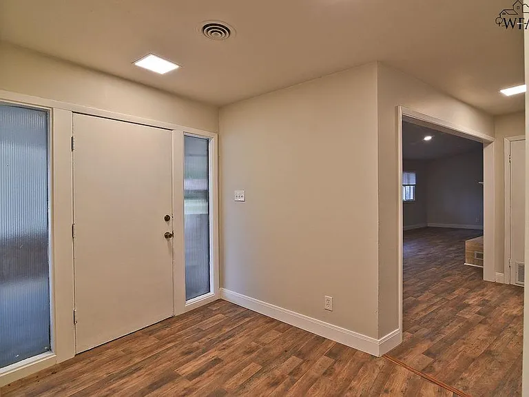 2607 Chase Dr — Photo 4