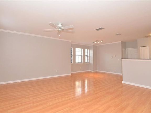 4th image of 701 Siena Palm Dr