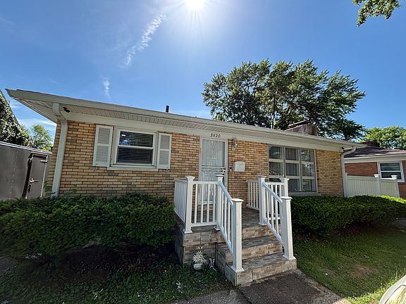 2nd image of 3520 Huon Dr