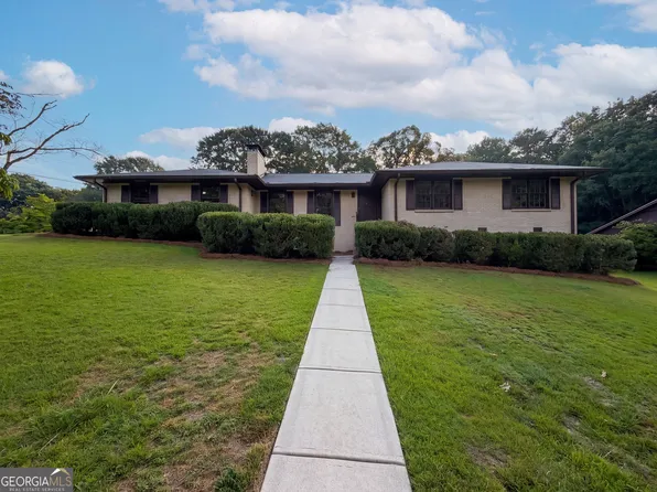 2688 Abington Dr, Snellville, GA 30078