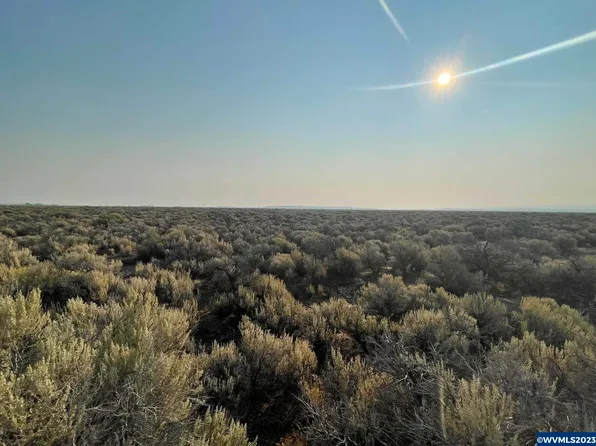 Tl1100 Twighlight Rd, Christmas Valley, OR 97641