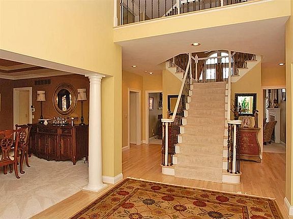 4th image of 9067 Ambercreek Dr