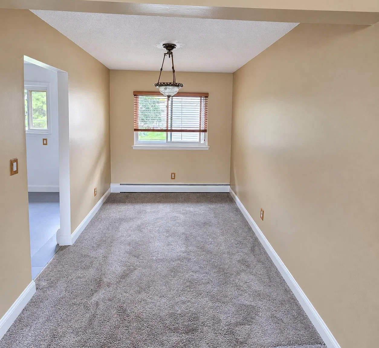 2 bed, 1.0 bath, 1010 sqft, $2,250 — Photo 4