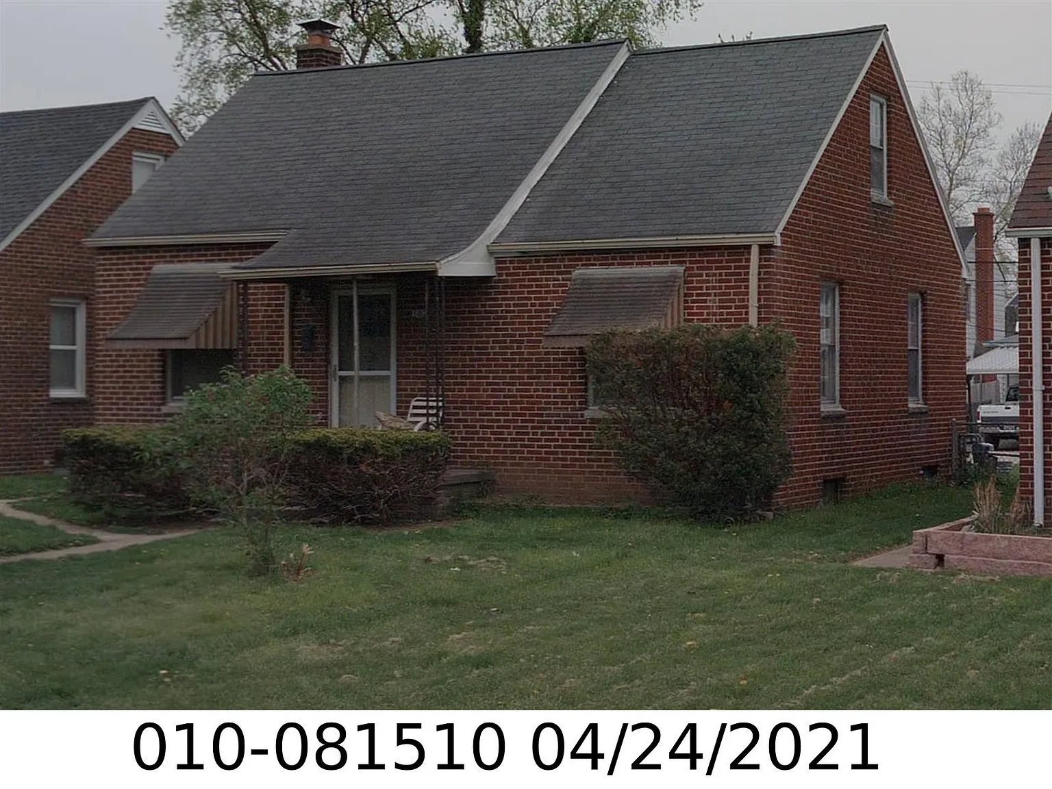 582 Butler Ave photo 1